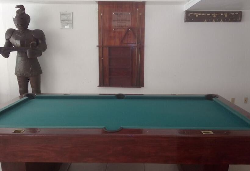 Отель Castillo Huatulco & Beach Club