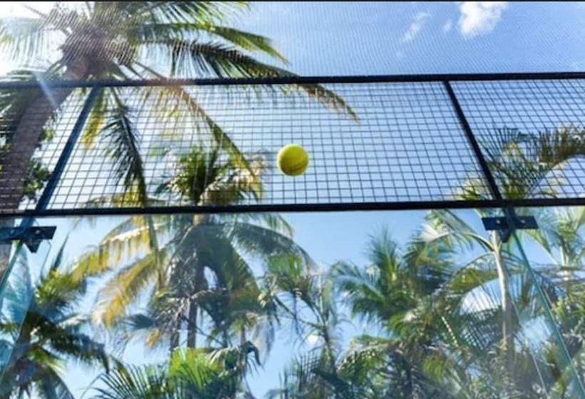 Отель Castillo Huatulco & Beach Club