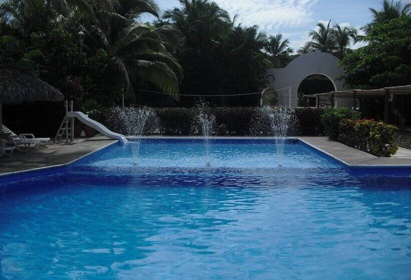 هتل Castillo Huatulco & Beach Club