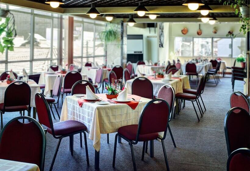 هتل Cesar S Plaza