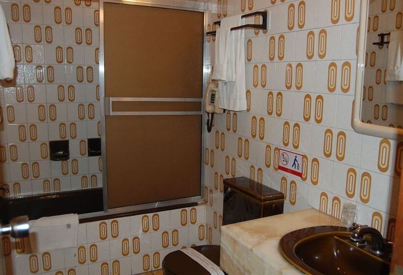 هتل Cesar S Plaza