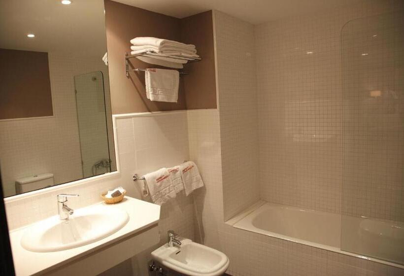 Отель Cesaraugusta