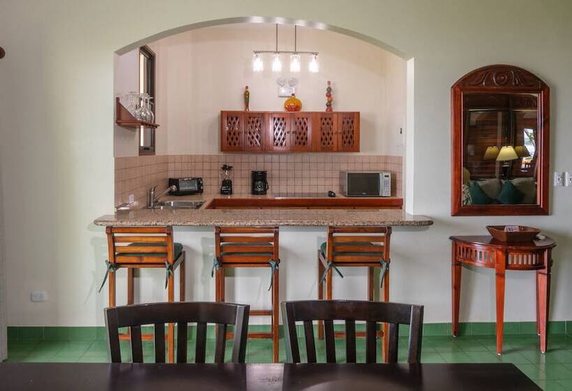 فندق Club Del Mar Oceanfront