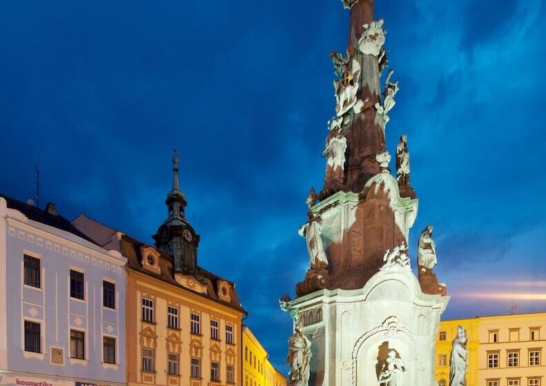 هتل Concertino Zlata Husa