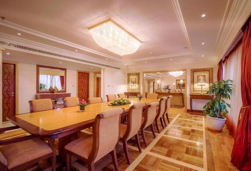 Corniche Hotel Abu Dhabi