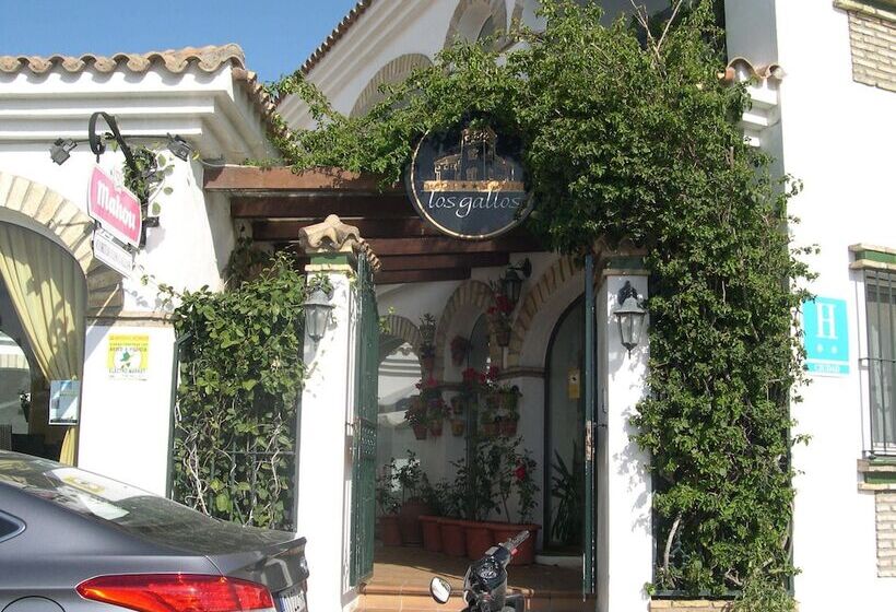 هتل Cortijo Los Gallos