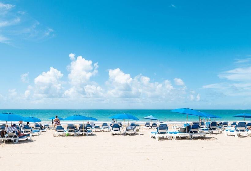 ホテル Courtyard By Marriott Isla Verde Beach Resort