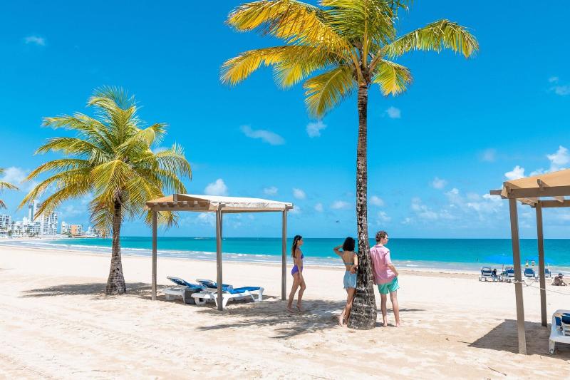 ホテル Courtyard By Marriott Isla Verde Beach Resort