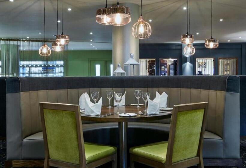 בית מלון כפרי Crowne Plaza   Belfast, An Ihg