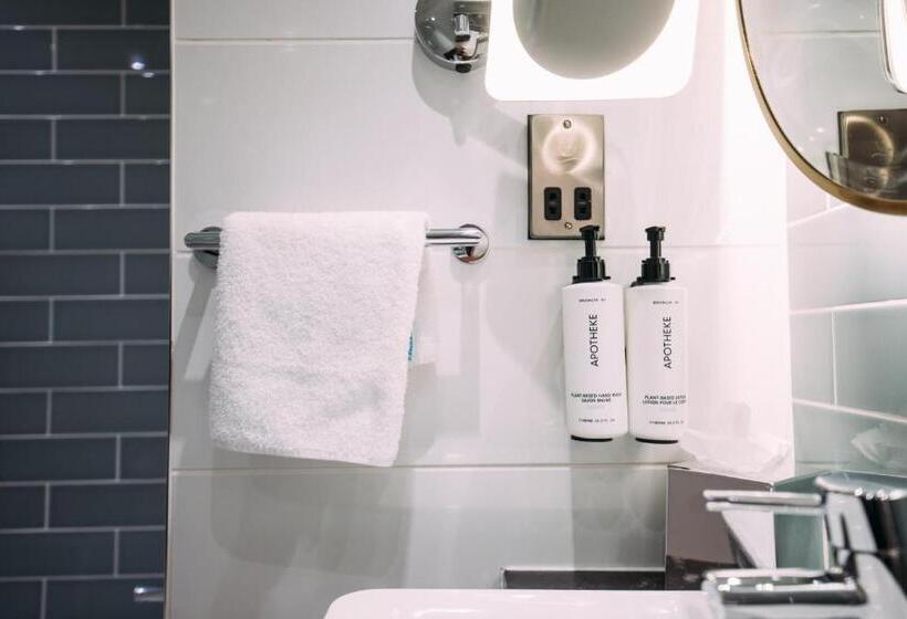 בית מלון כפרי Crowne Plaza   Belfast, An Ihg