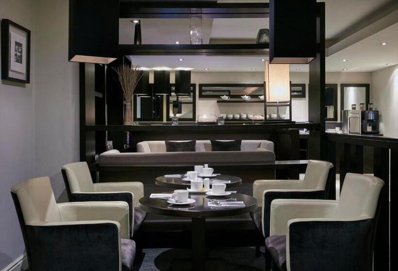 בית מלון כפרי Crowne Plaza   Belfast, An Ihg