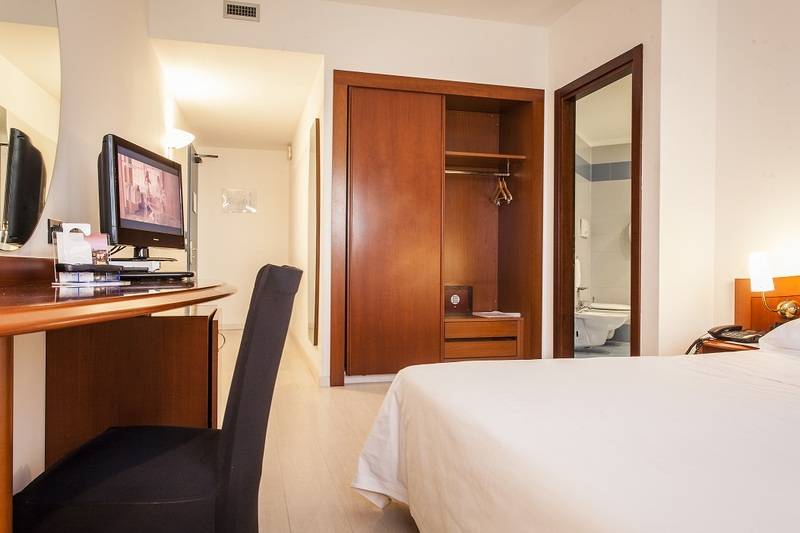 Отель Donizetti