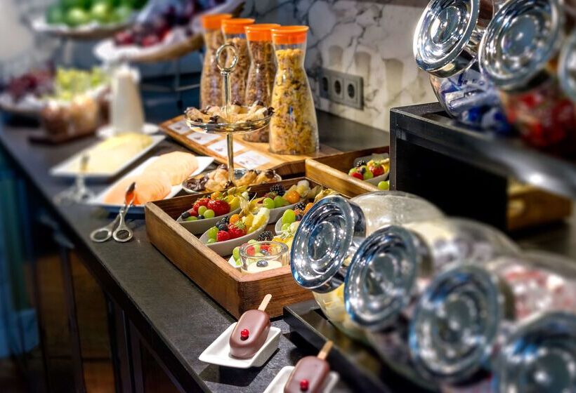 Dorint Hotel Am Heumarkt Köln