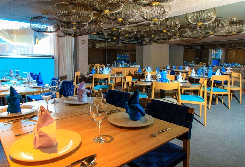 هتل Doubletree By Hilton Iquitos