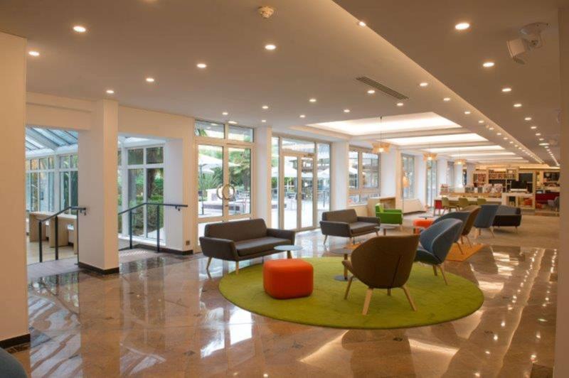 בית מלון כפרי Doubletree By Hilton Paris Bougival