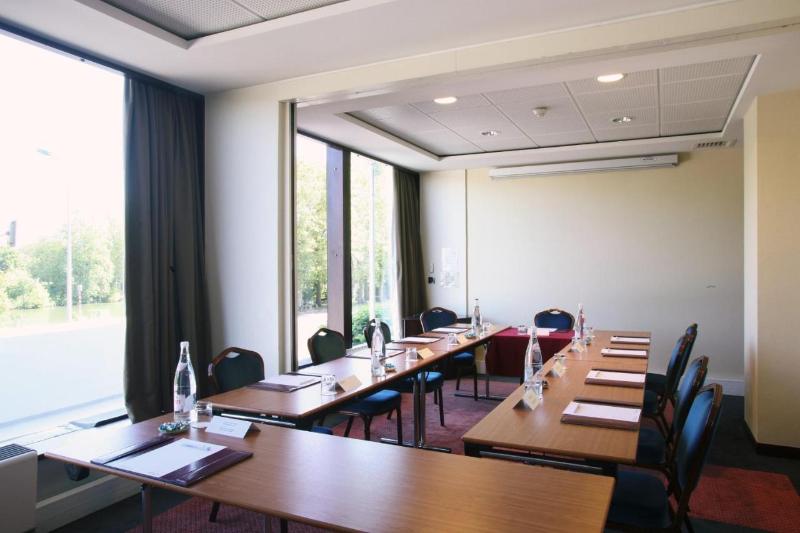 בית מלון כפרי Doubletree By Hilton Paris Bougival