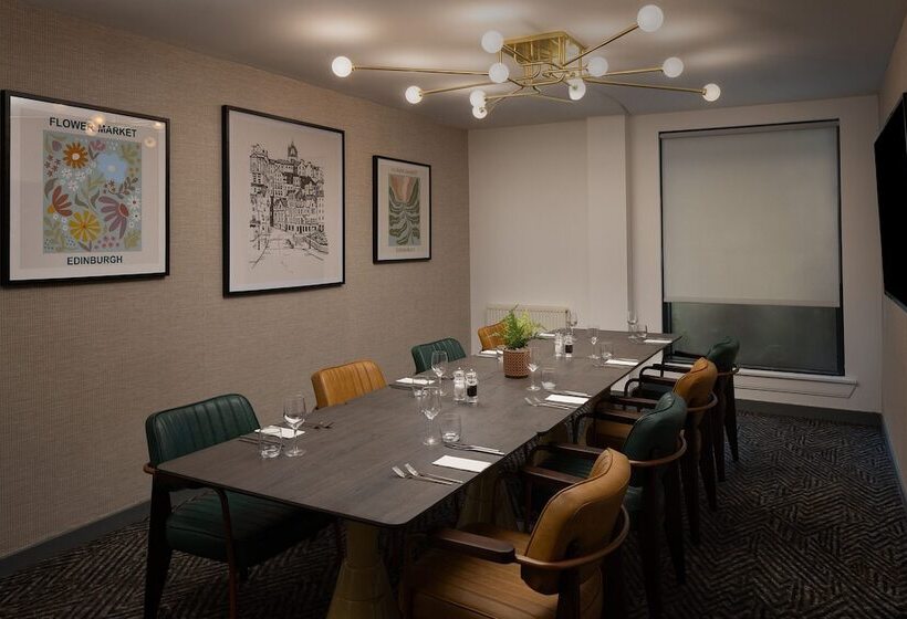 Отель Four Points By Sheraton Edinburgh