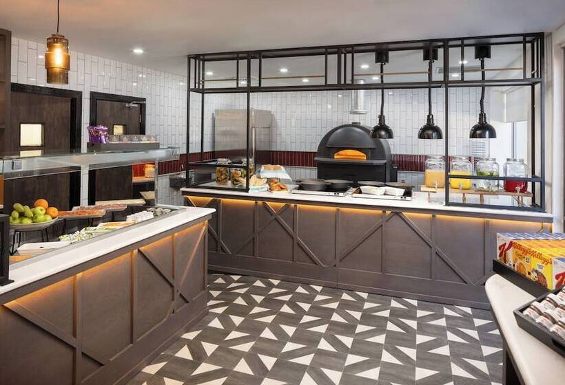 Отель Four Points By Sheraton Edinburgh