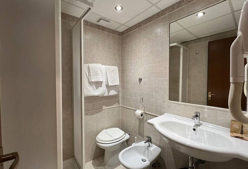 בית מלון כפרי Garda