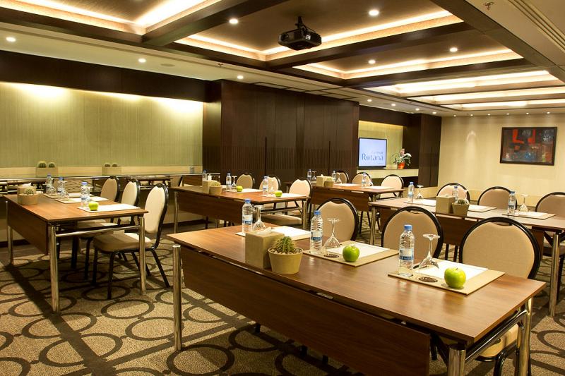 ホテル Gefinor Rotana – Beirut