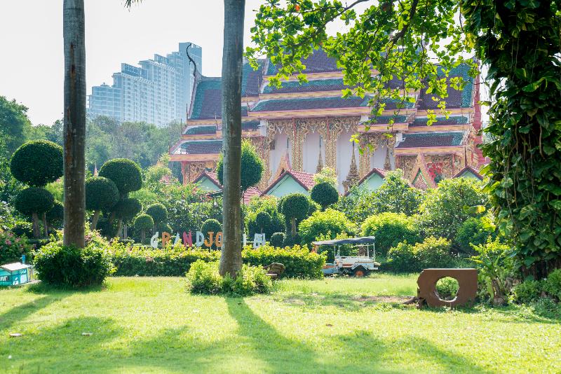 Grand Jomtien Palace Hotel   Sha Extra Plus