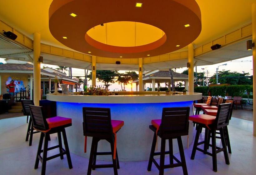 Grand Jomtien Palace Hotel   Sha Extra Plus