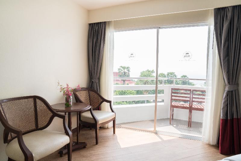 Grand Jomtien Palace Hotel   Sha Extra Plus