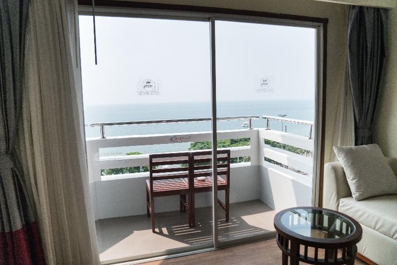 Grand Jomtien Palace Hotel   Sha Extra Plus