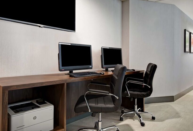 ホテル Hampton Inn Nyjfk