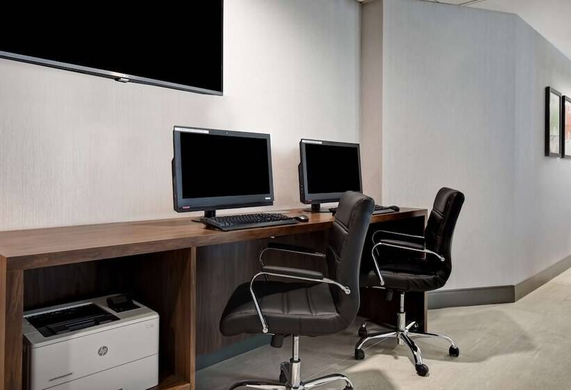 ホテル Hampton Inn Nyjfk