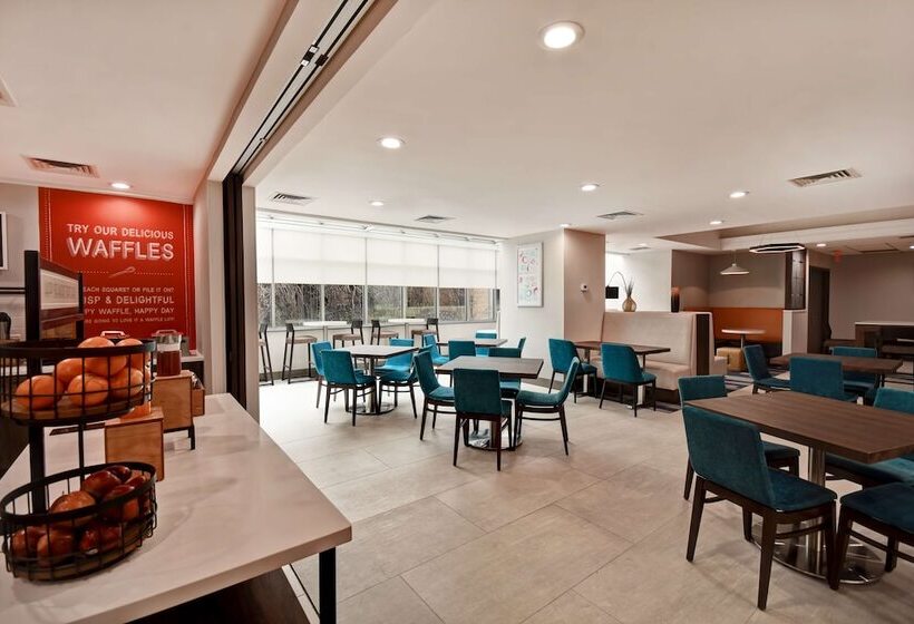 ホテル Hampton Inn Nyjfk