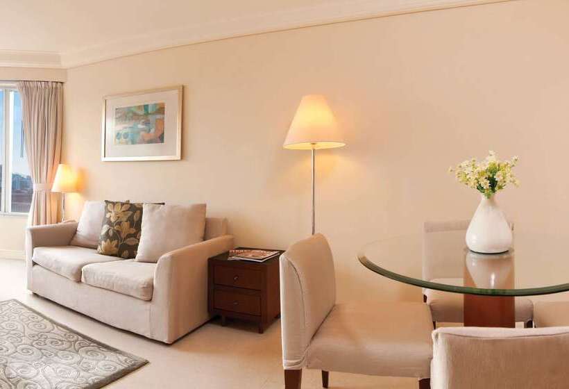 هتل Harbour Plaza Metropolis