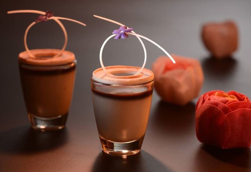 هتل Harbour Plaza Metropolis