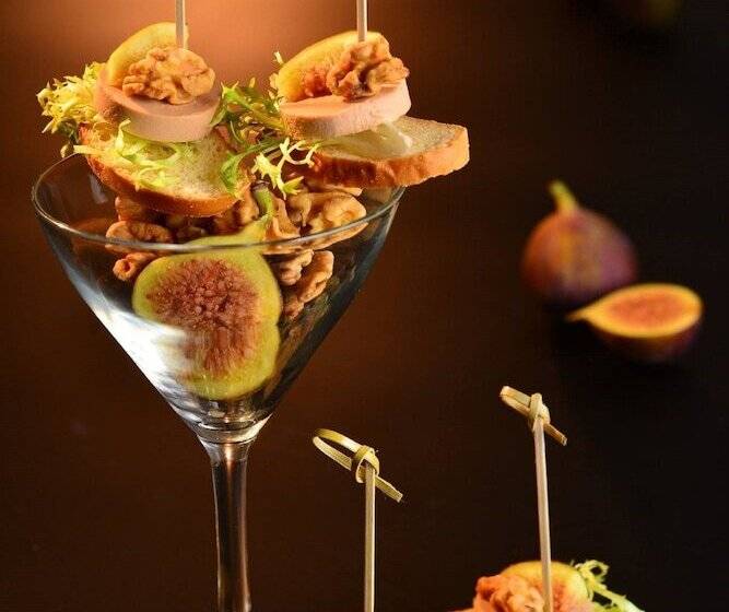 هتل Harbour Plaza Metropolis