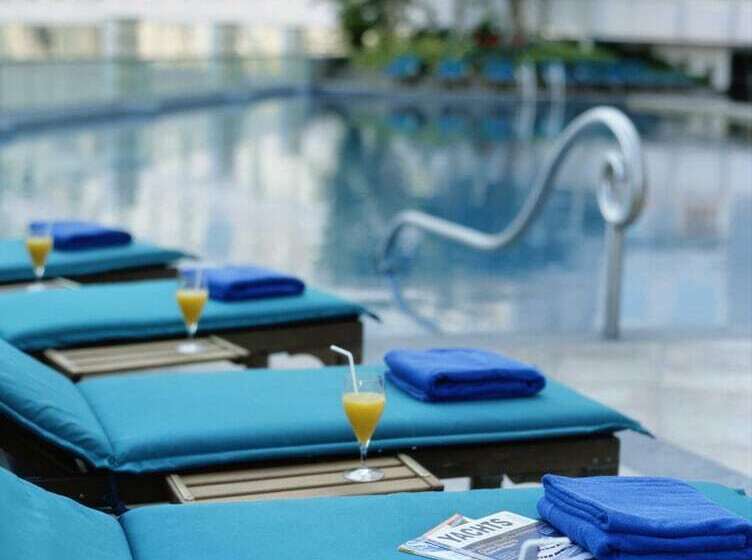 هتل Harbour Plaza Metropolis