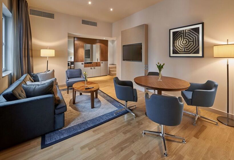 هتل Hilton Cologne