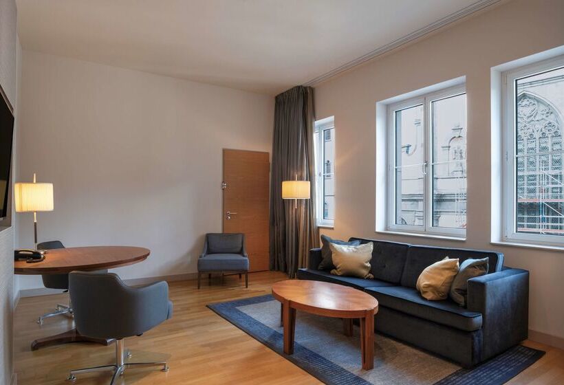 هتل Hilton Cologne