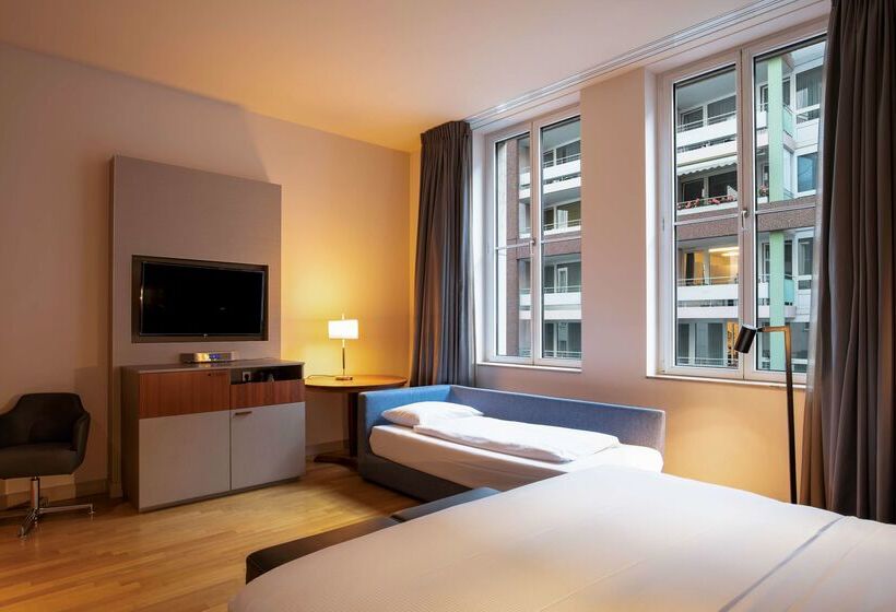 هتل Hilton Cologne