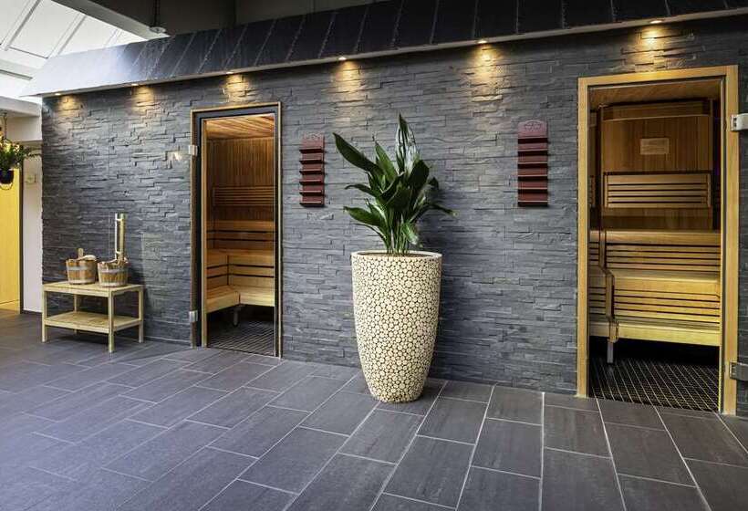 هتل Hilton Cologne