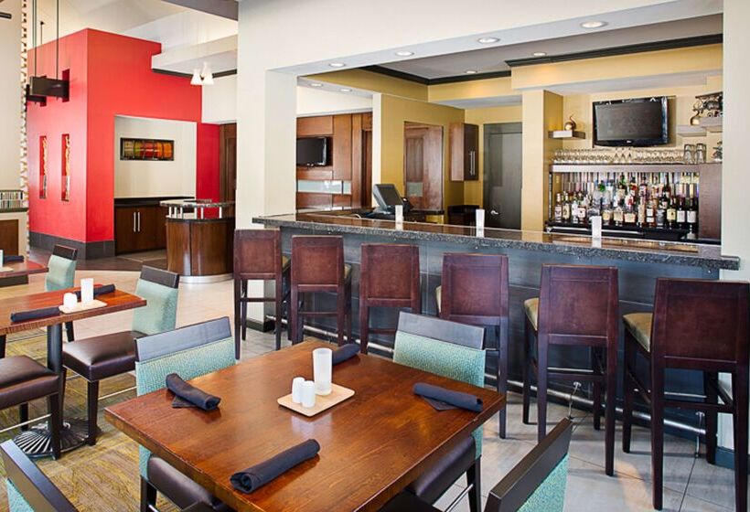 בית מלון כפרי Hilton Garden Inn Albany Airport