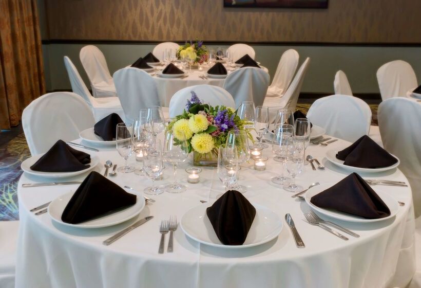 בית מלון כפרי Hilton Garden Inn Albany Airport