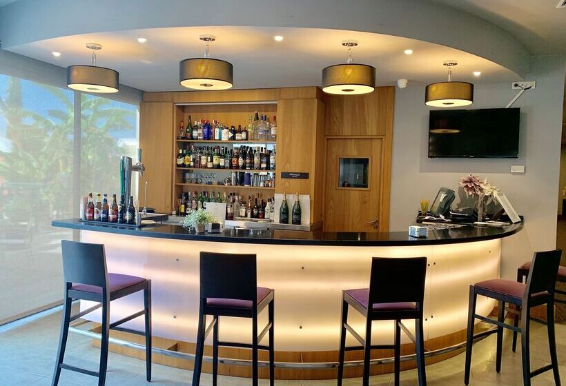 هتل Hilton Garden Inn Malaga