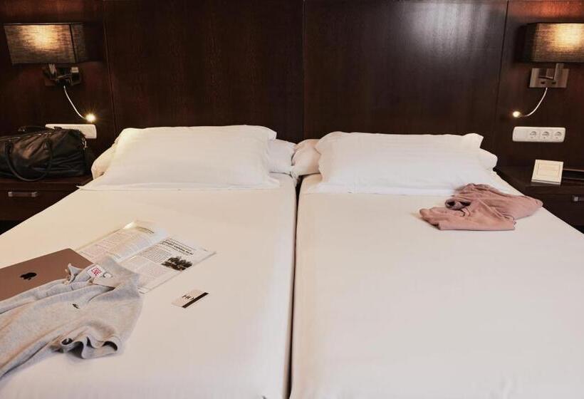 فندق Ho Ciudad De Jaen