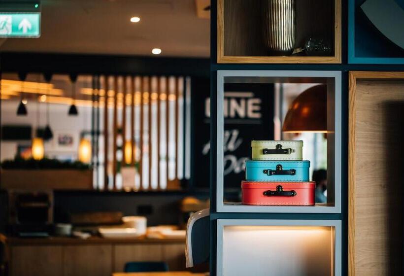 Отель Holiday Inn Belfast, An Ihg