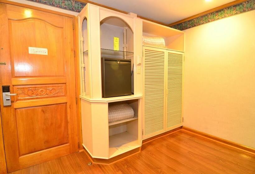 Holiday Plaza Hotel Cebu