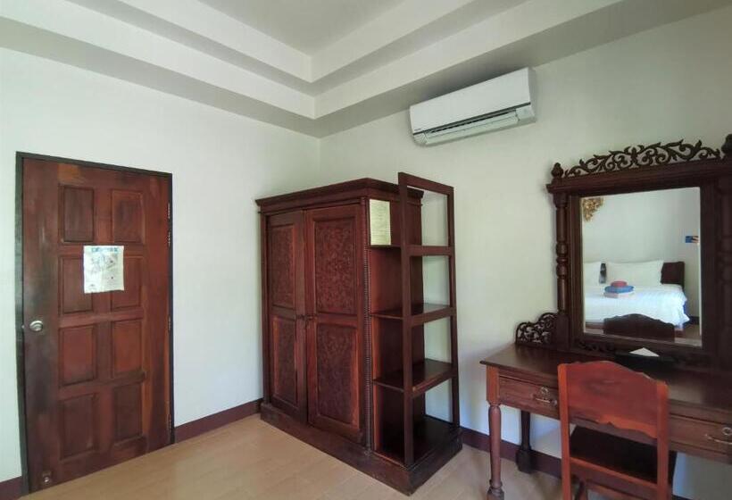 酒店 Holiday Villa, Lanta