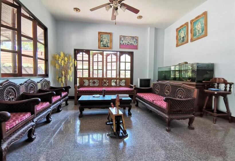 فندق Holiday Villa, Lanta