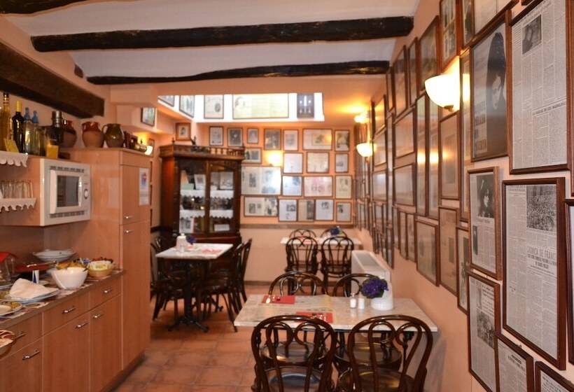 בית מלון כפרי Hostal Santa Agueda