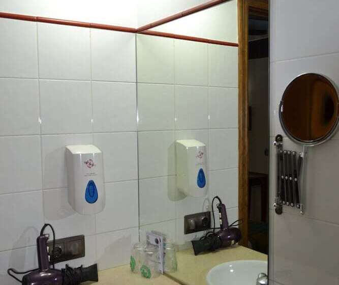 בית מלון כפרי Hostal Santa Agueda