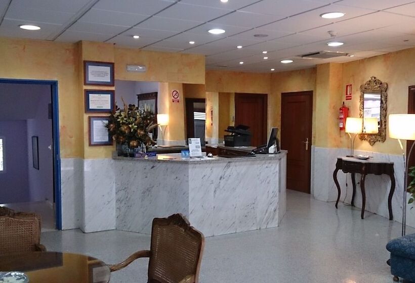 هتل Iberia Plaza América